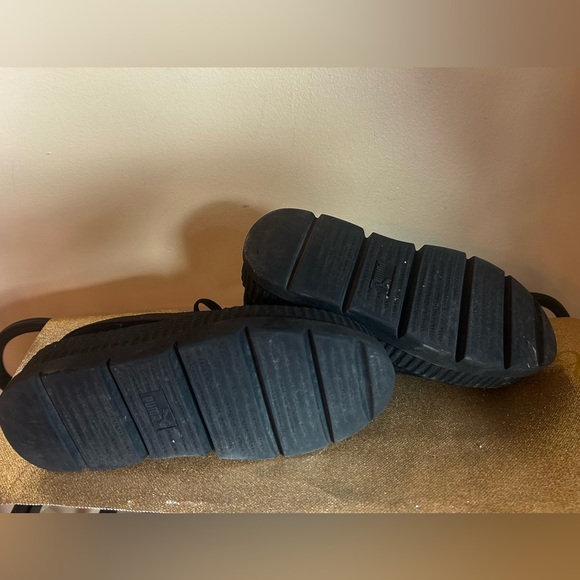 Puma Women's Black Suede Platform Sneakers - Picture 5 of 7